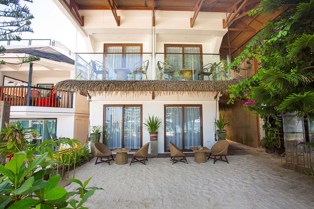 博拉卡藍色酒店