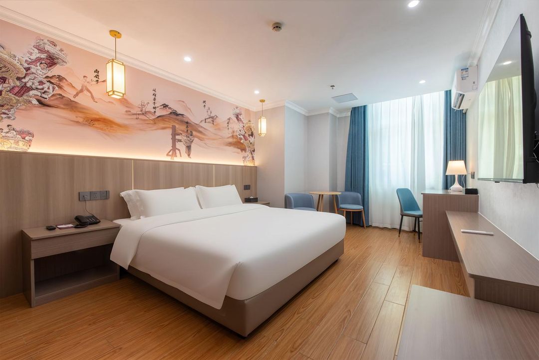 SOVIS Overseas Chinese Hotel (Foshan Zu Temple Metro Station)