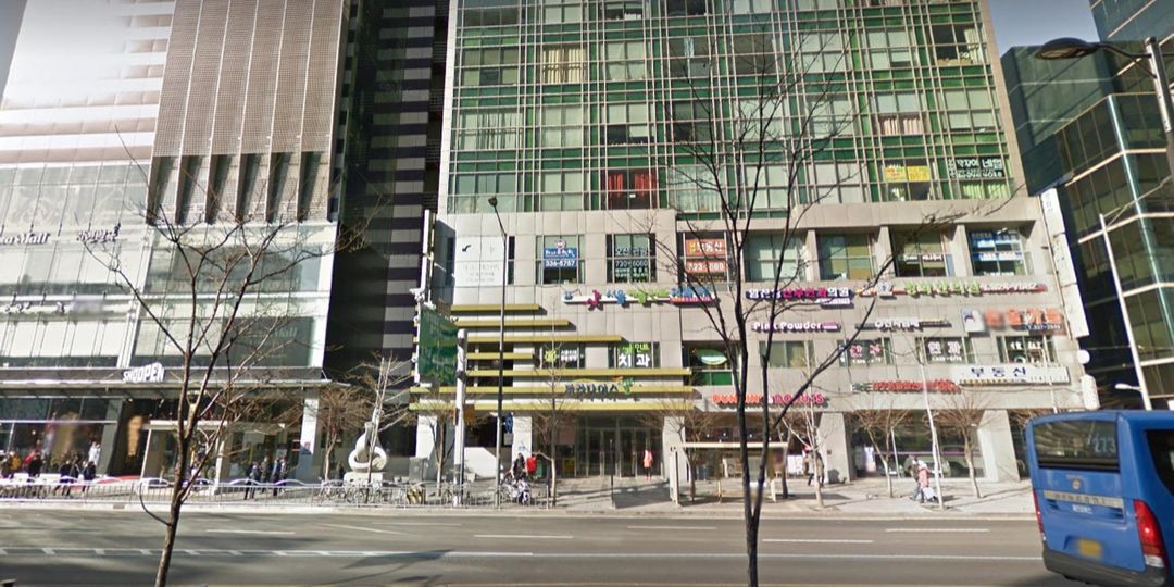 Hongdae Guesthouse 1Min from Hongik Uni Station Exit #1