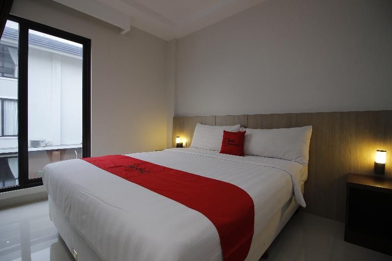 Sans Vibes Jasmine Suite TB Simatupang