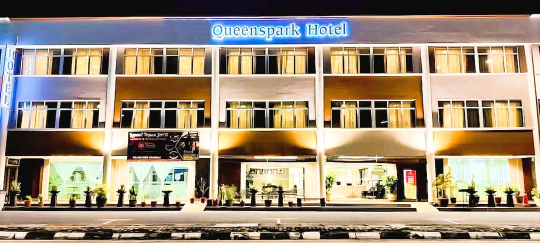 Desa Queenspark Hotel