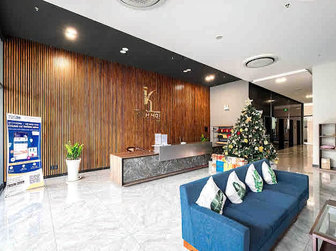 Vinh Hoi D4 by Emily in Saigon