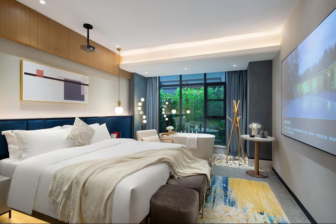 Changsha Lanyue Hotel (Wuyi Square IFS International Financial Center)