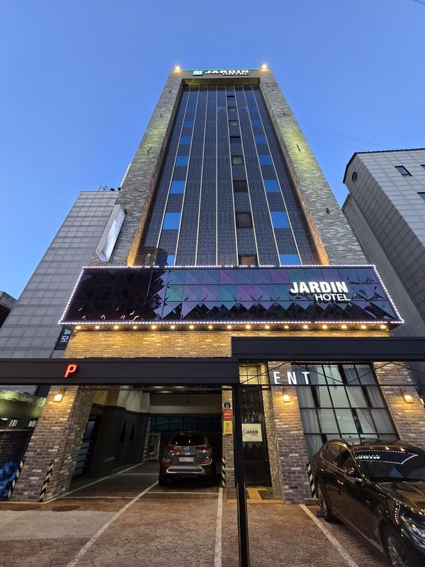 Yeongdeungpo Jardin Hotel