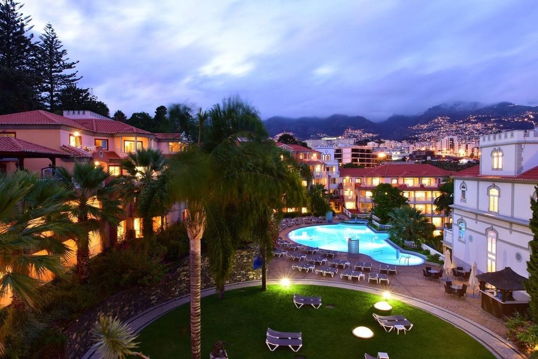 佩斯塔納米拉瑪花園酒店