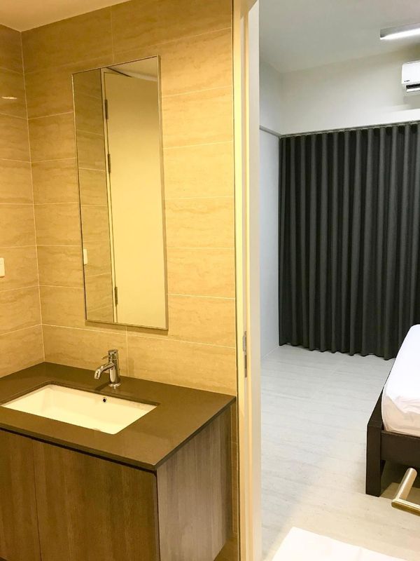 By the Beach - Luxury 2 Bedrooms Family Suite