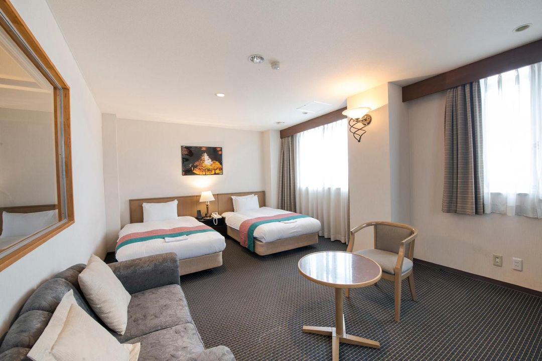 會津若鬆新皇宮酒店