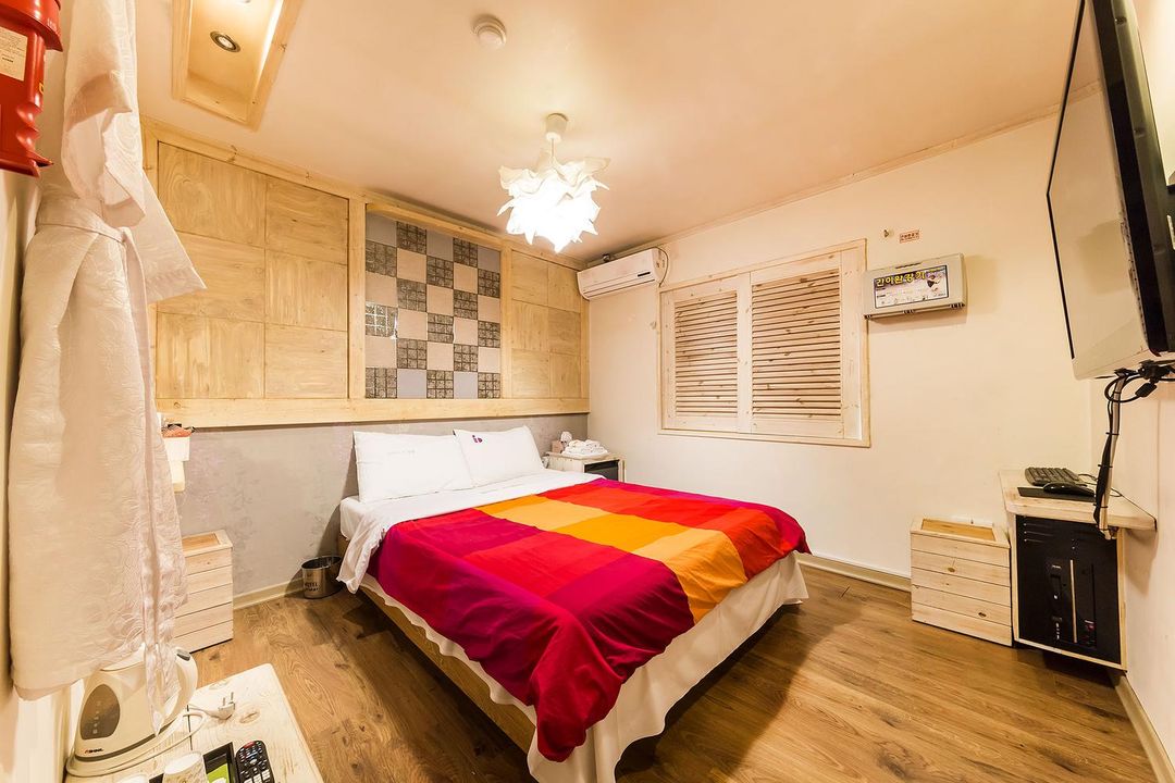 電影院汽車旅館