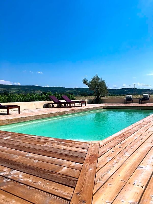 拉達特恰熟食店酒店