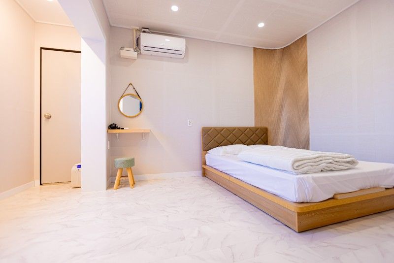 Donghae Gloria Pension (with Dogs)