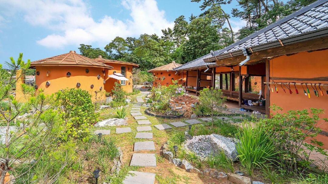 Taean Todamgil Pension