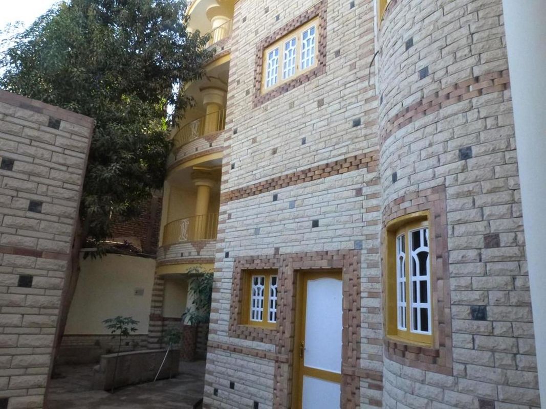 盧克索春天酒店