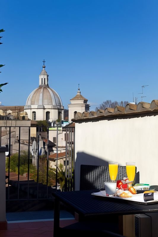 Navona Palace Luxury Inn