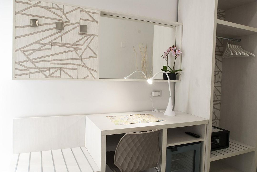 梅盧拉納假日酒店