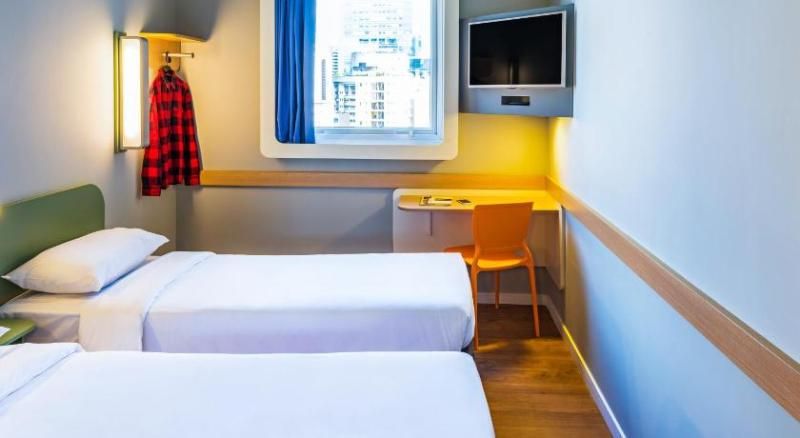 Ibis Budget SP Frei Caneca