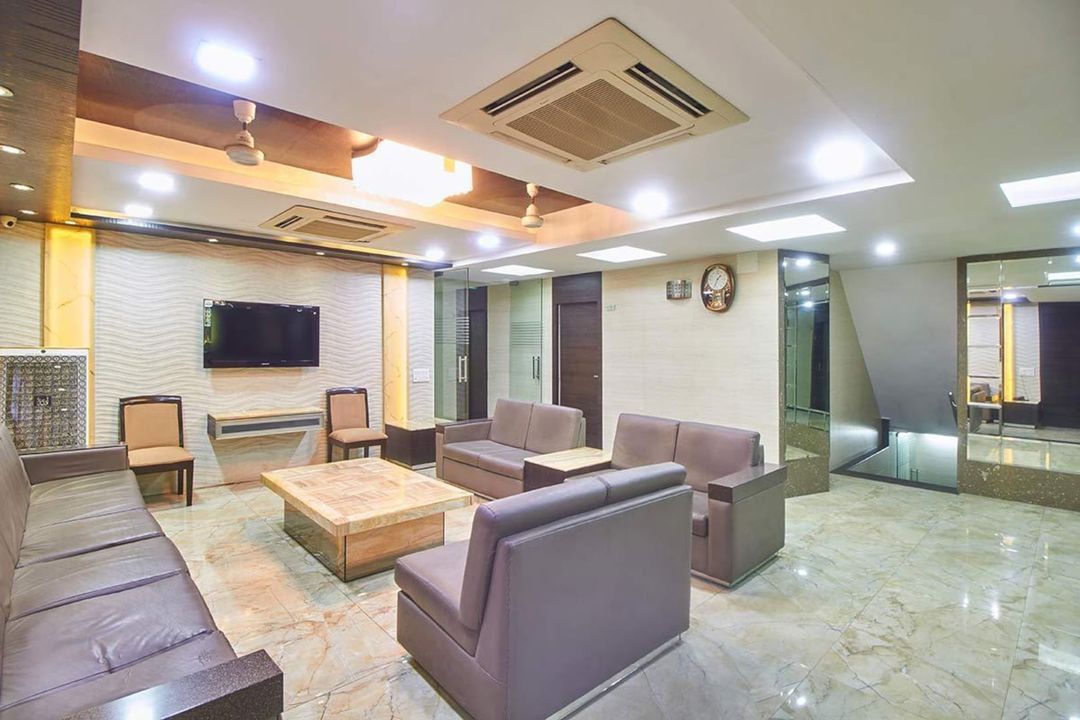 雷加爾宮殿酒店