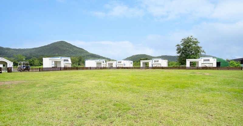 Gyeongju Constellation Camping Land Glamping (Free Camping Griddle Rental)
