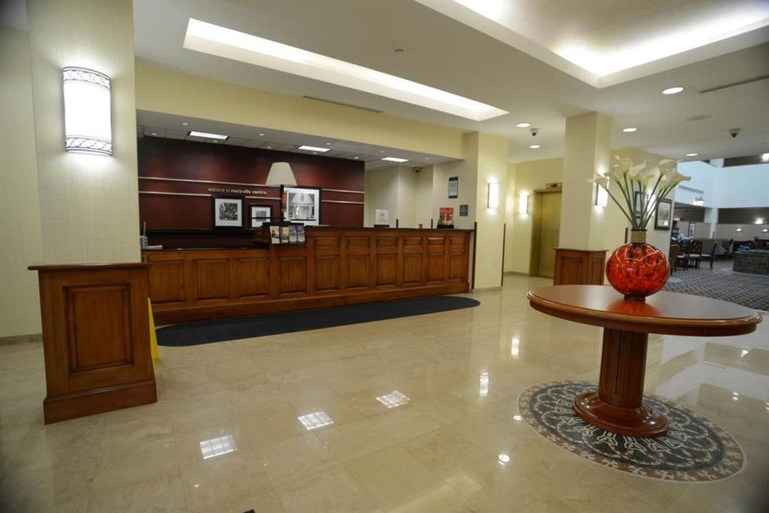 Hampton Inn & Suites Rockville Centre