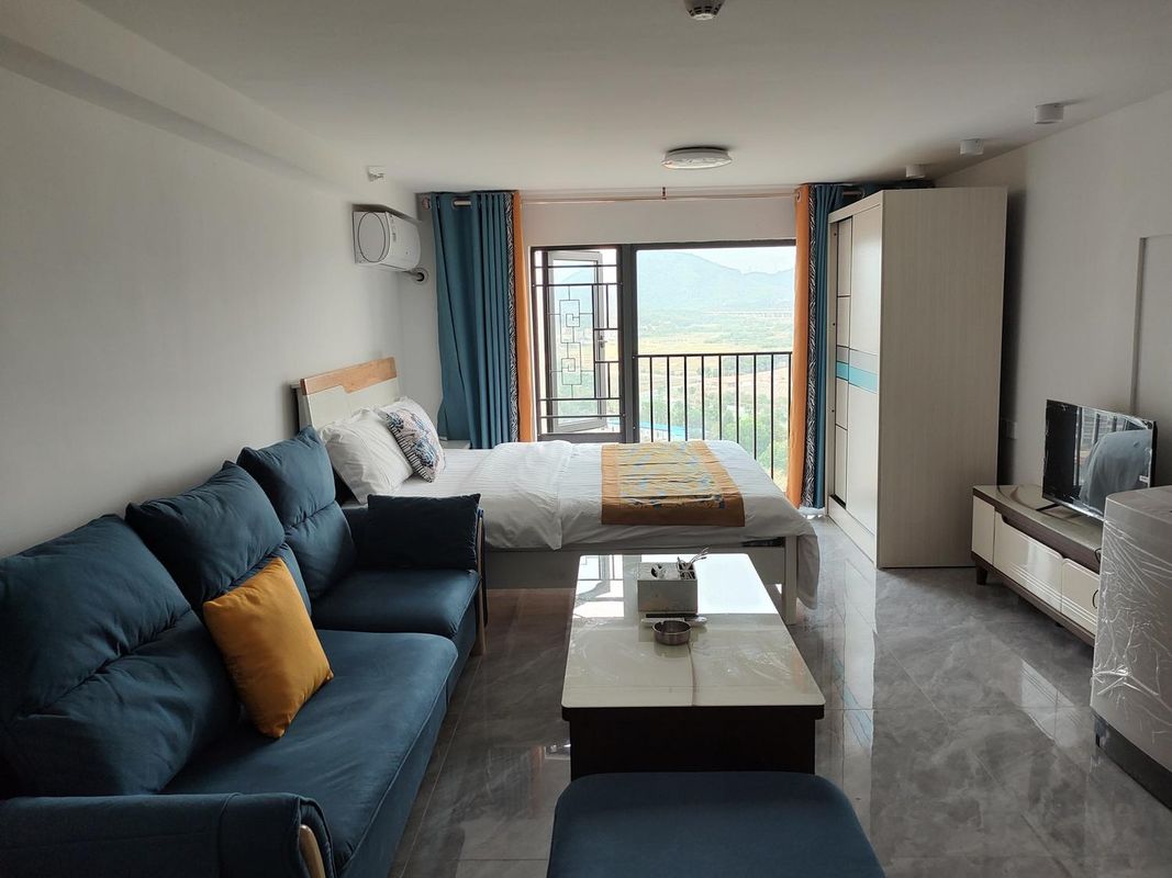 Guangzhou Lixin Apartment (Wangcun Subway Station Shop)