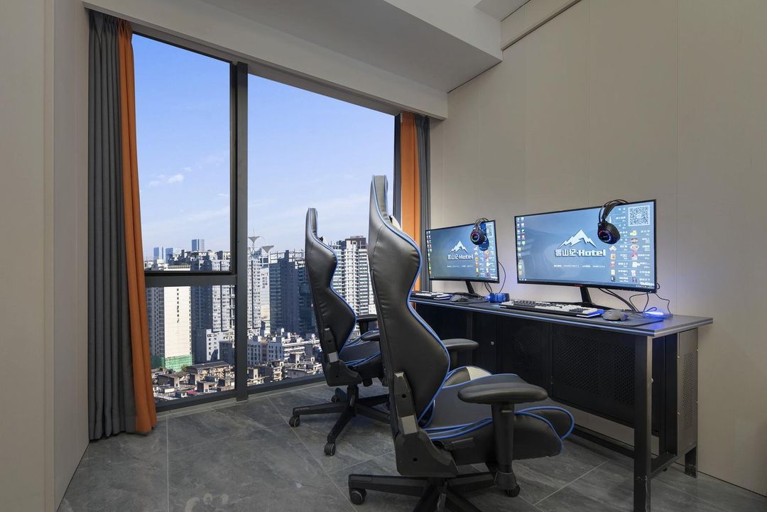 Qishan Ji E-sports Hotel