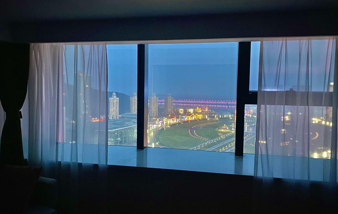 星海灣·嗨海·海景LOFT民宿(星海廣場店)