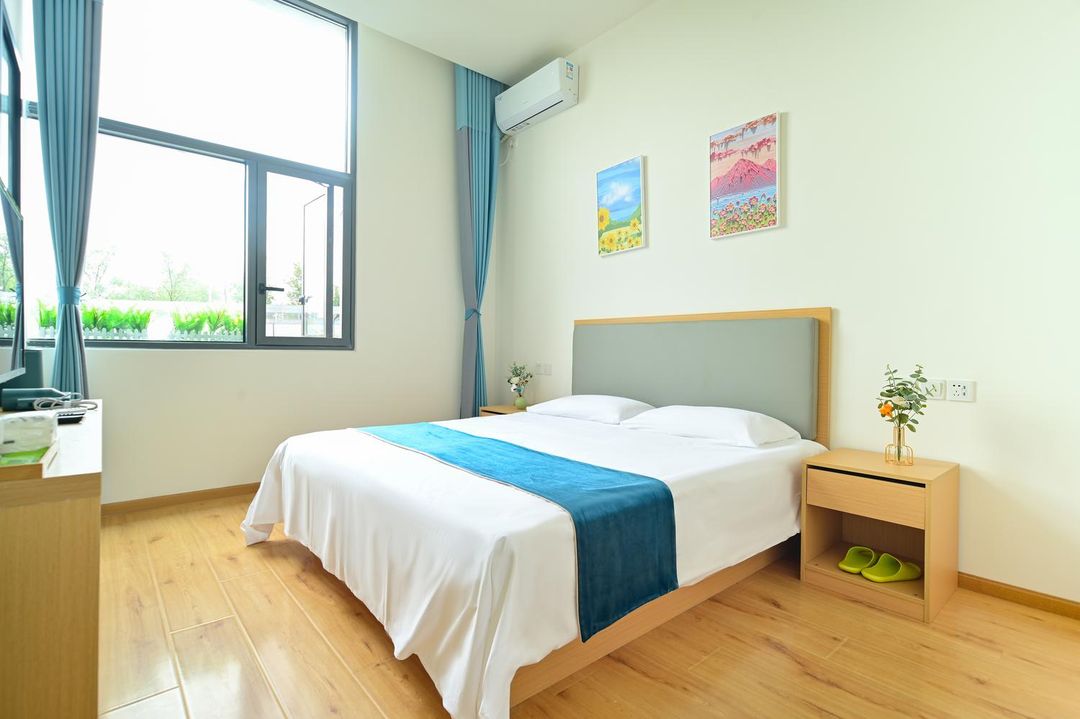 看世界民宿(青龍湖溼地公園店)