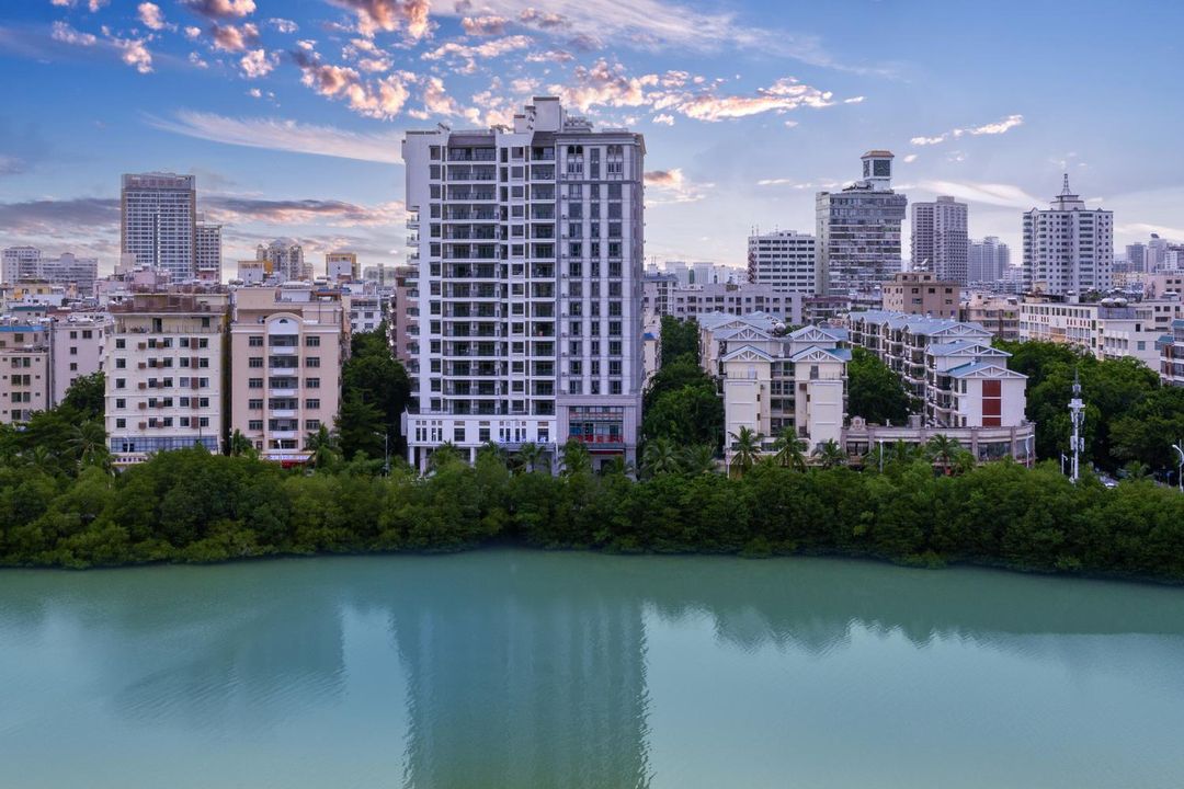 Fuhe Mansion (Linchun River)