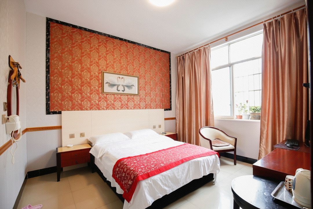 Jiangnan Apartment (Sanhechang Subway Station)