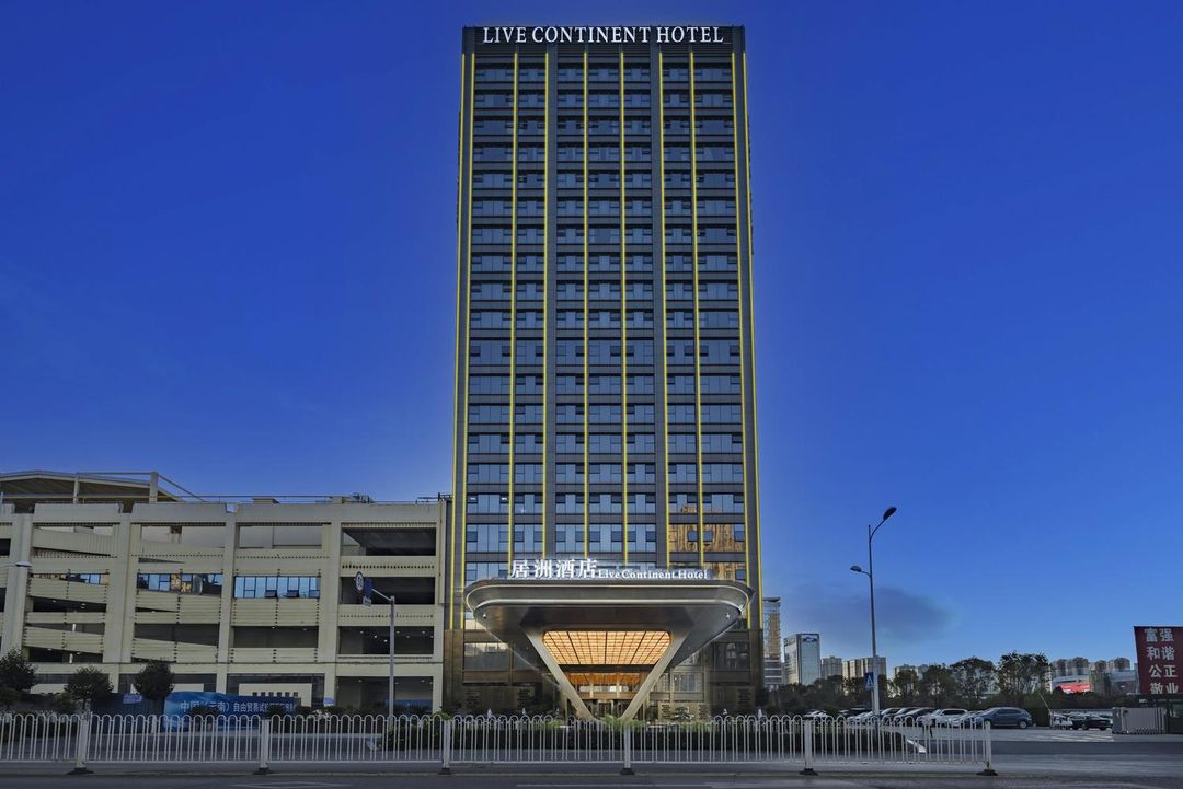 LIVE CONTINENT HOTEL