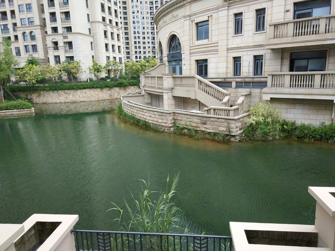 不散私人定制轰趴馆度假别墅(滨水路分店)