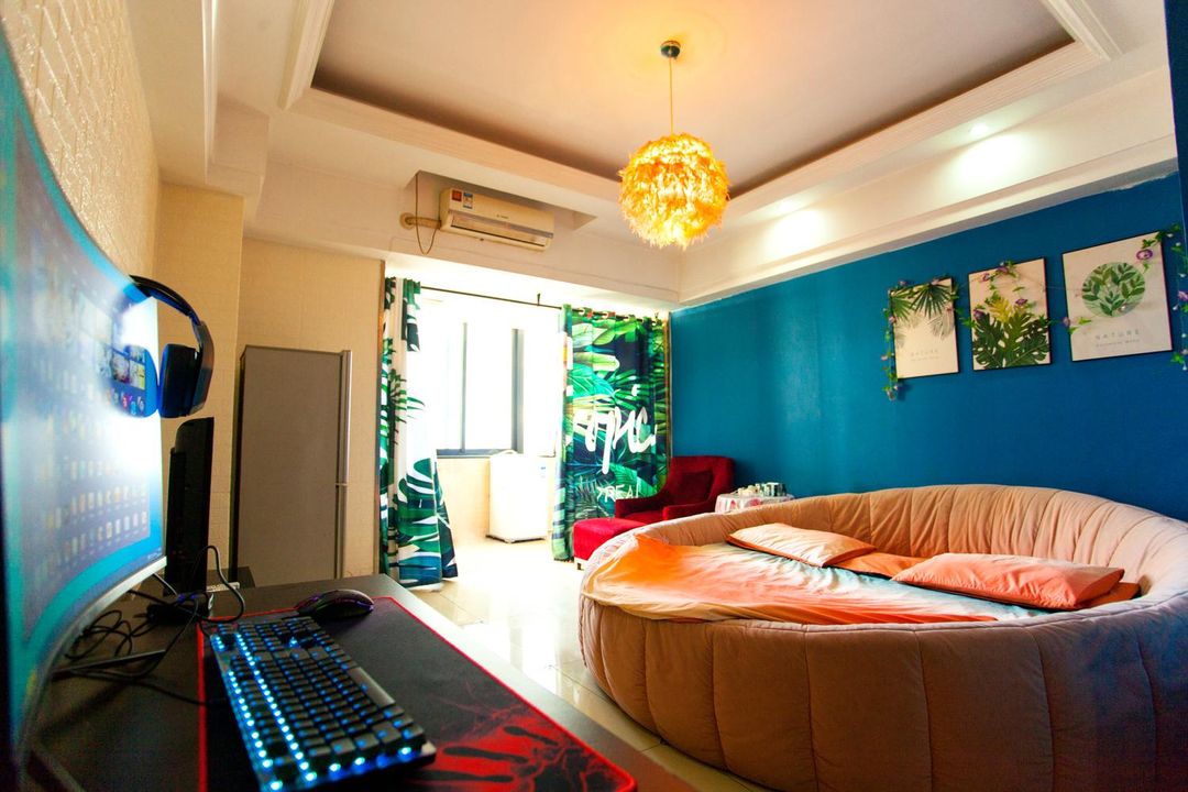 Central Business E-sports Apartment