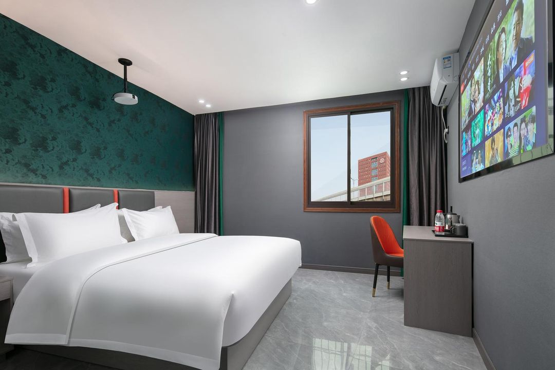 Changsha Mini Smart Hotel (Hunan University of Commerce Jiantang Subway Station)