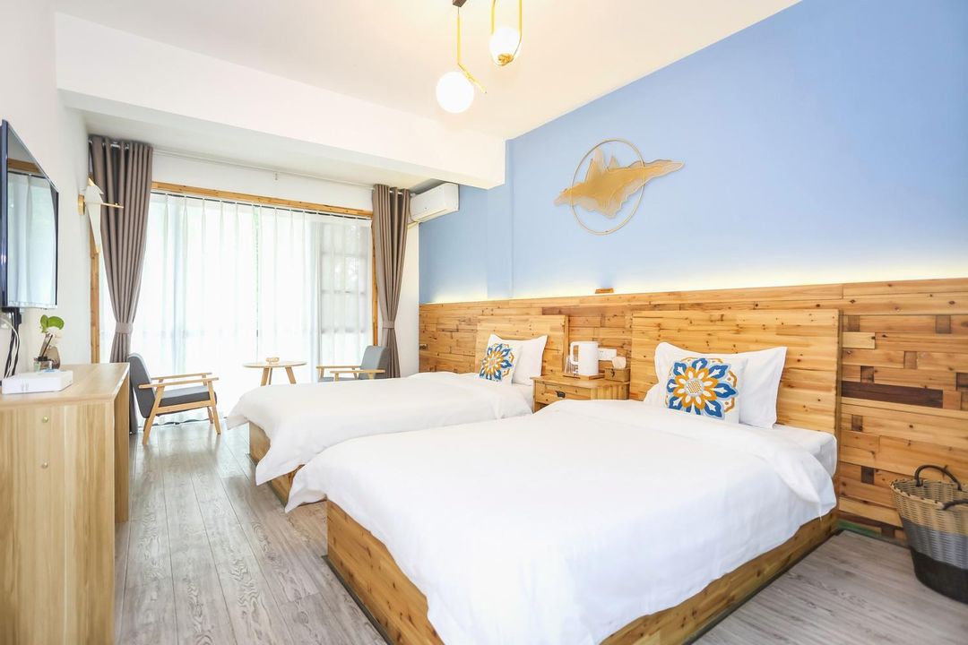 溫江開金朴樹民宿