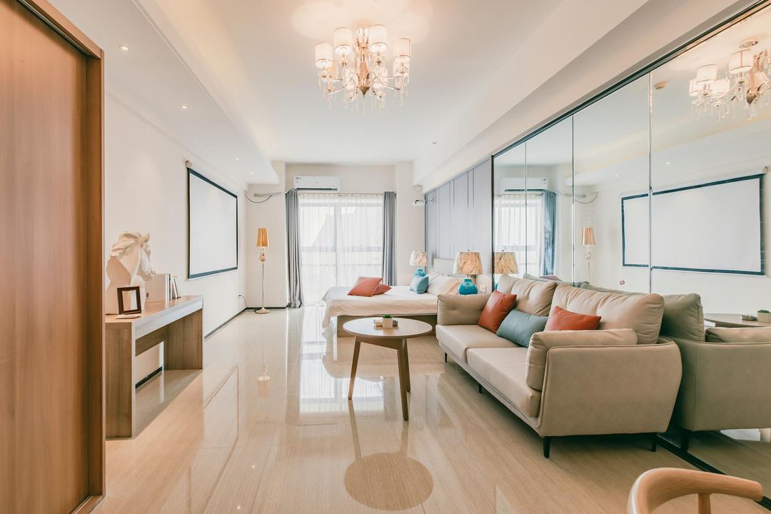 Kalman Cinema Apartment (East West Lake Evergrande store)