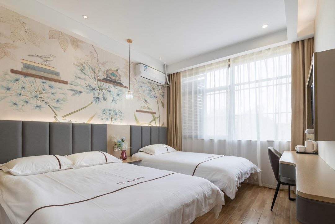 Yijia Hotel (Shengtai West Road Nanjing University of Aeronautics and Astronautics)