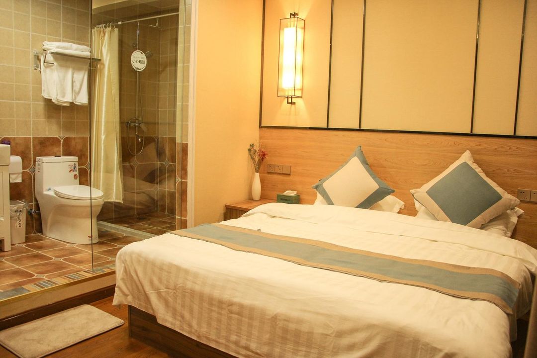 Jinse Xiaozhu Inn