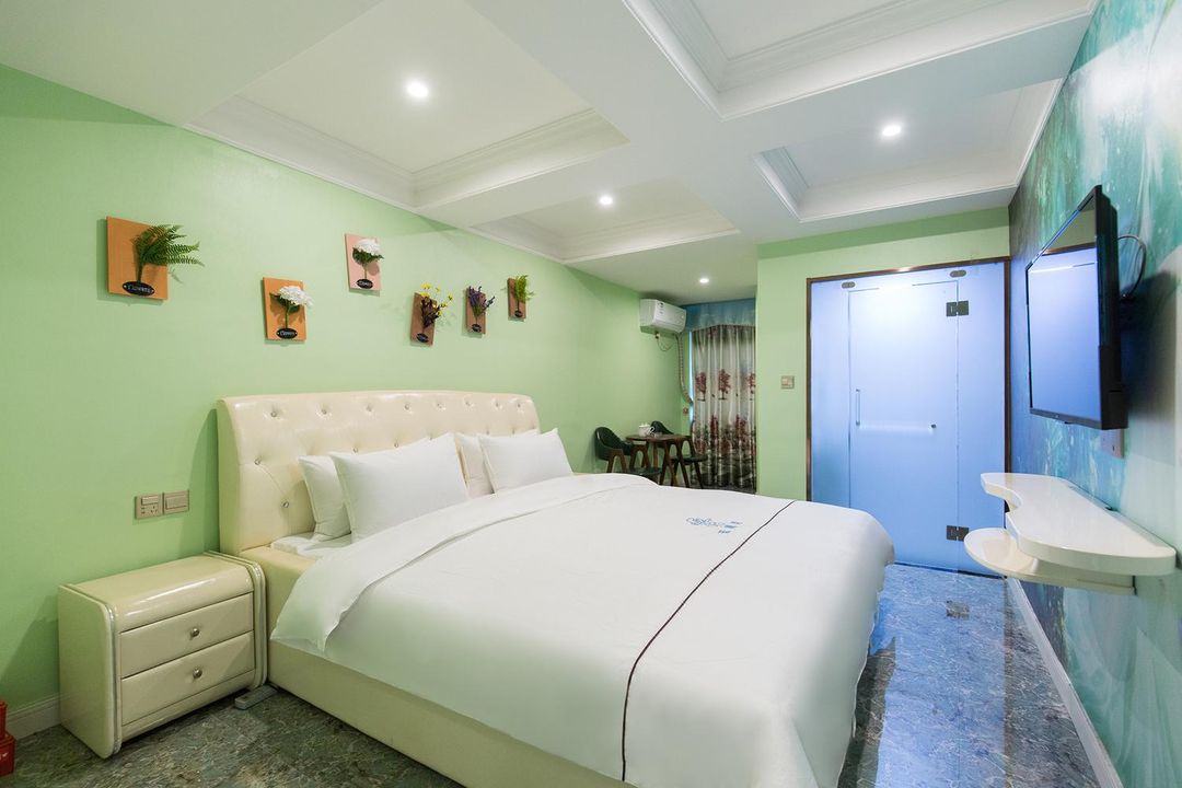 Aishang Blue Spirit Theme Inn