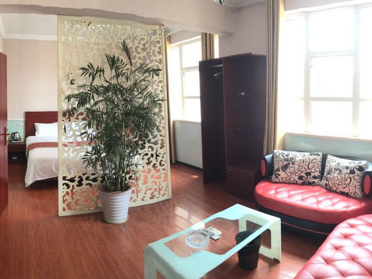 建新賓館(武漢蔡甸購物廣場店)