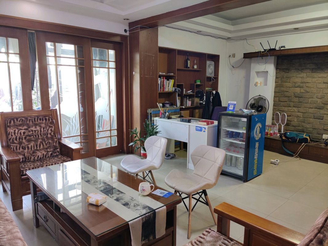 深圳深漂館民宿