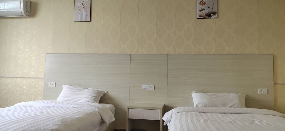 Huangshi Luoqiao Xinyue Business Hotel