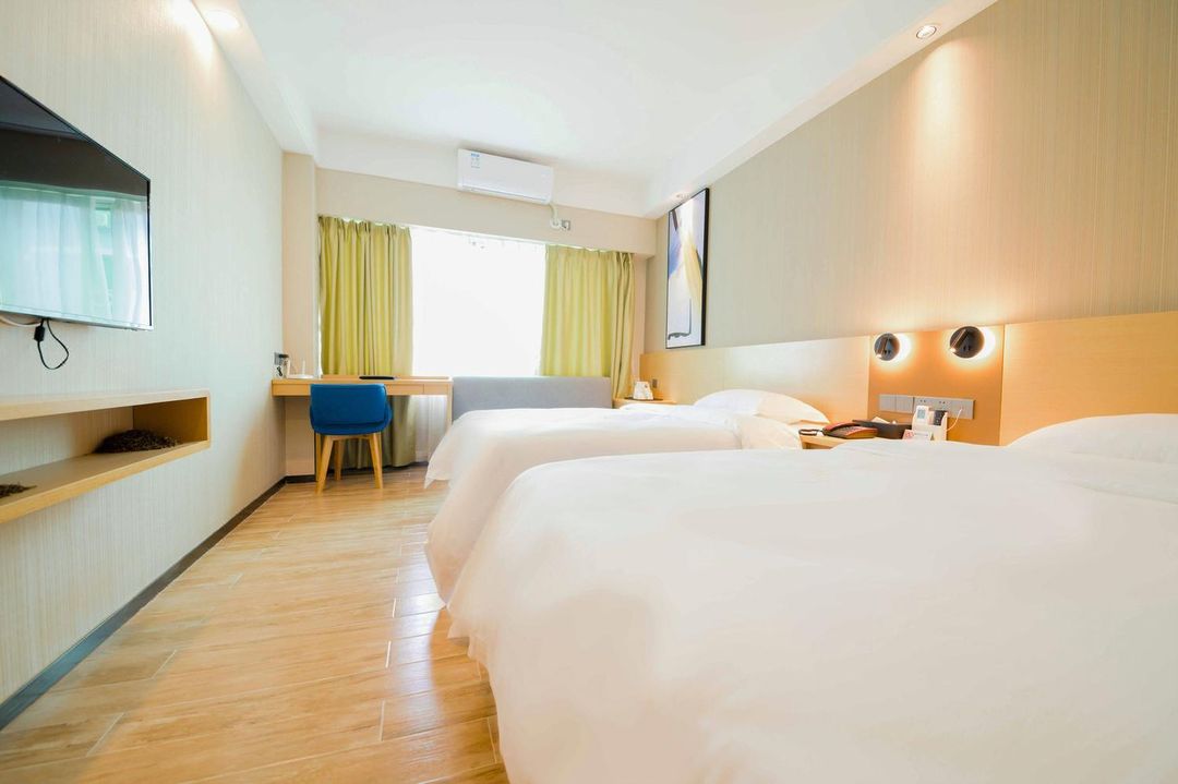 Junhao Hotel (Guangzhou Jiaokou Subway Station )