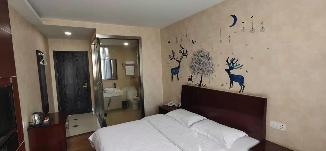 Nanjing Wode Hotel (Qixia District Wanshou Shopping Center)