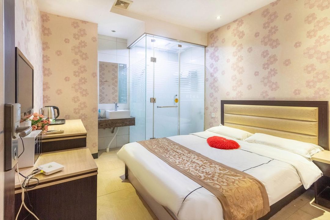 Caifu Express Hotel