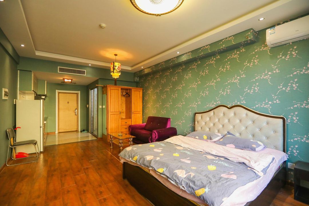 Shenyang Beautiful Mood Theme Apartment