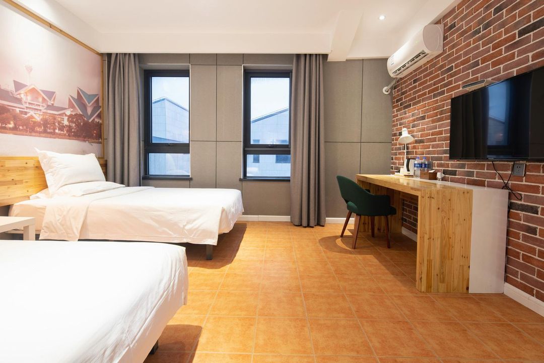 Tuke Hotel (Shanghai Xinchang Old Town)