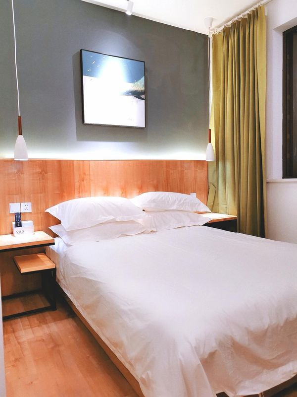 Xia Shiguang Chinese Inn (Xiaohe Mountain Subway Station)