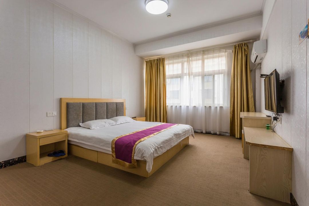 Yinfengchuan Business Hotel