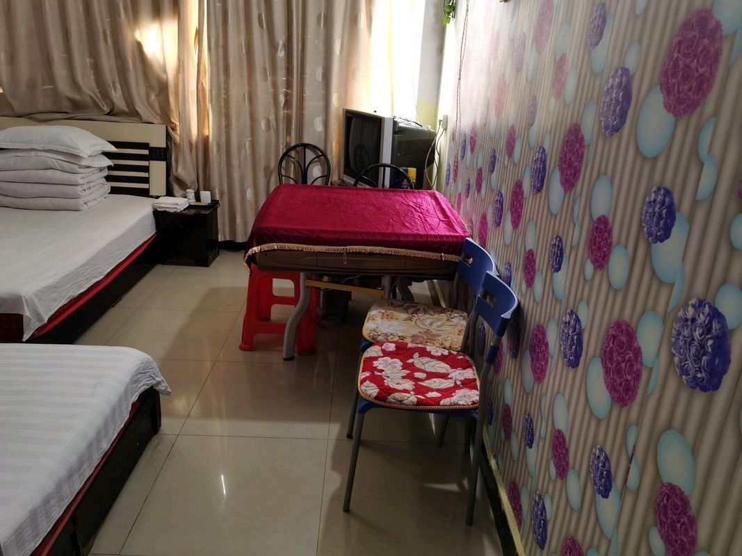 Mingyue apartment (Wuhan Media College store)