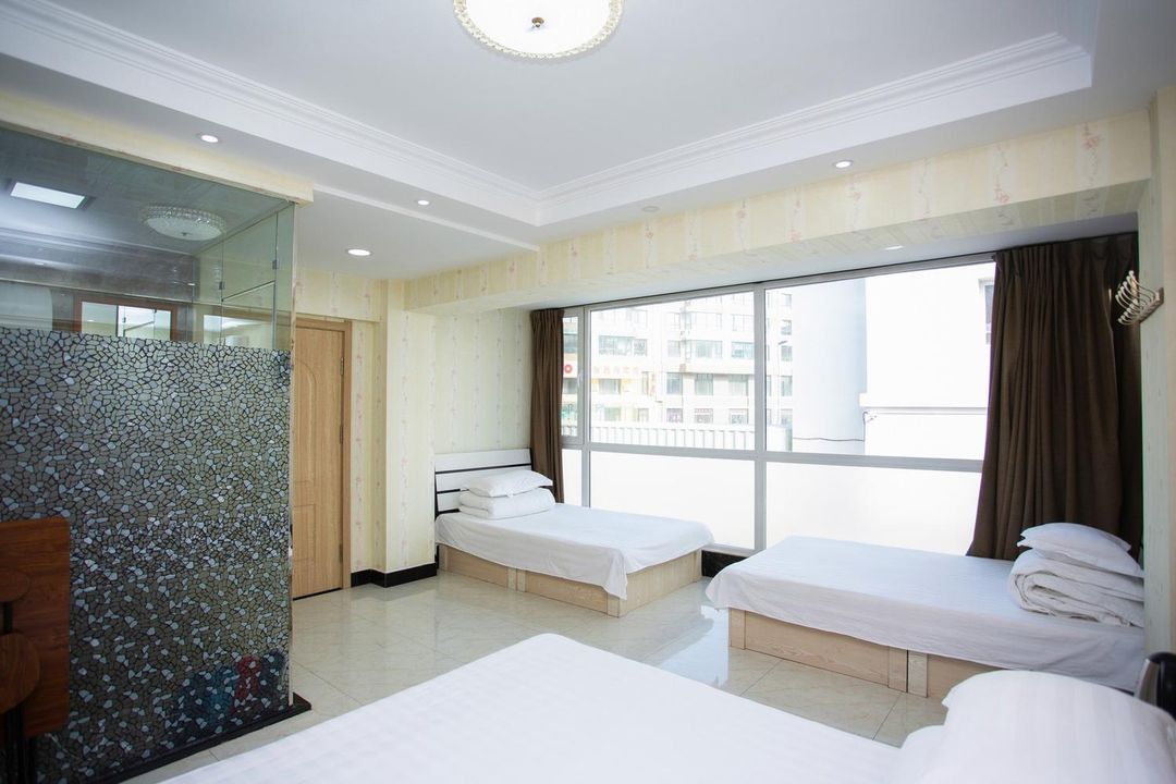 Fushun Huaxia Business Hotel