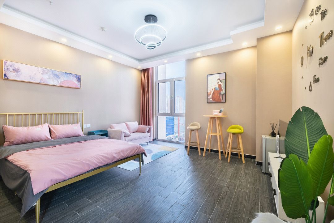 Qiyu Giant Screen Cinema Apartment